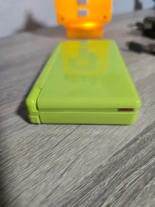 Nintendo DS Lite Mario Kart