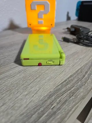 Nintendo DS Lite Mario Kart