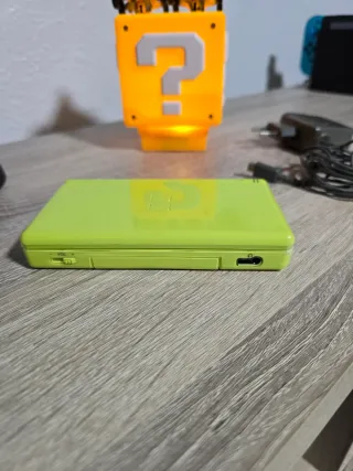 Nintendo DS Lite Mario Kart