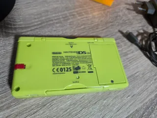 Nintendo DS Lite Mario Kart