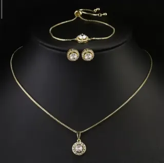 Conjunto de joyas con circonitas
