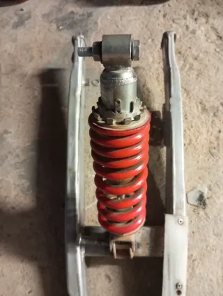 Amortiguador derbi senda