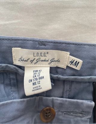 Pantalón chino azul claro