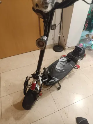 Patinete eléctrico en muy buen estado