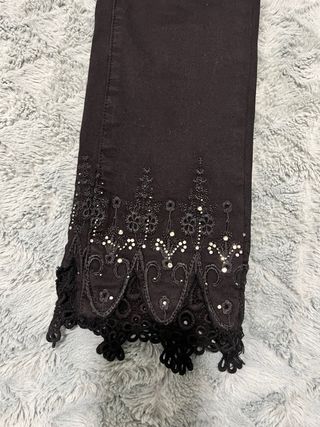 Vaqueros negros fiesta con pedrería