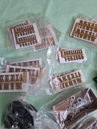 Consegna di parti per orologi