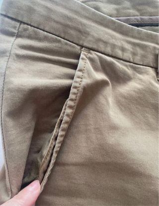 Pantalón chino marrón claro