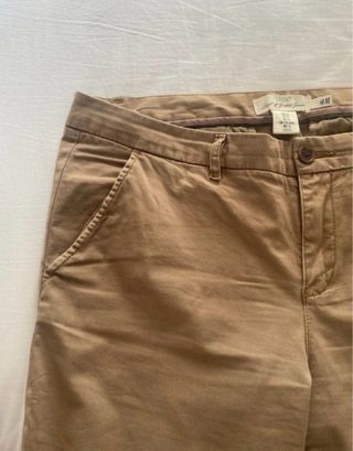 Pantalón chino marrón claro