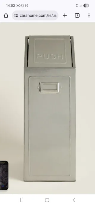 Papelera metálica plateada