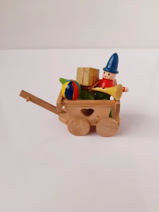 carretto natalizio con balocchi per Barbie