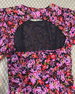 Vestido floral Zara