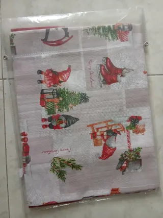 Copritavolo con runner natalizio