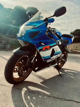Suzuki GSX-R 600  EN PERFECTAS CONDICIONES