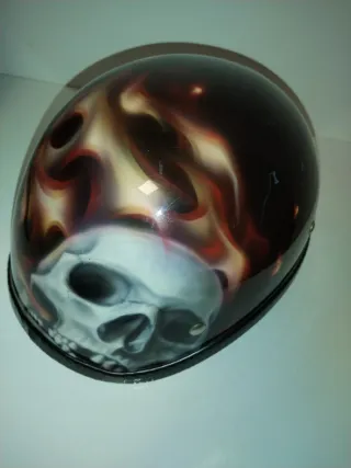 Cascos personalizados calavera