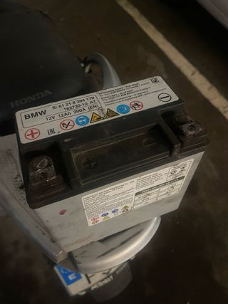 Batería BMW 12V 12Ah 200A AGM