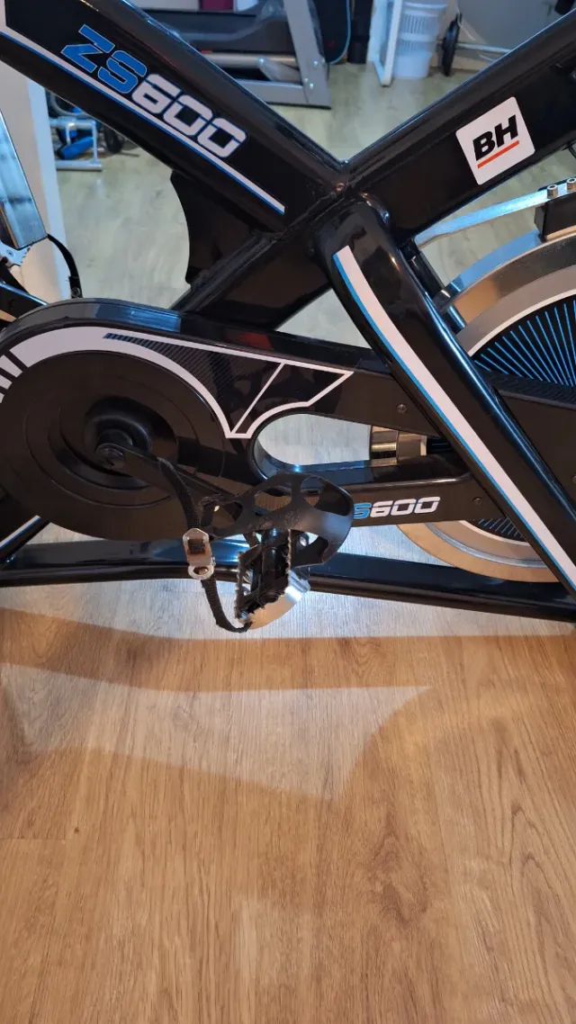 Bicicleta Indoor BH ZX600