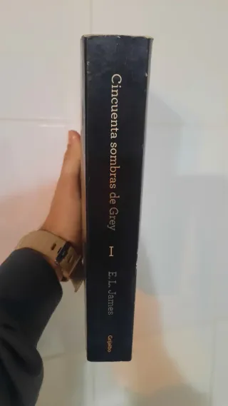 CINCUENTA SOMBRAS DE GREY