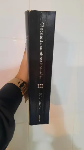 CINCUENTA SOMBRAS DE GREY