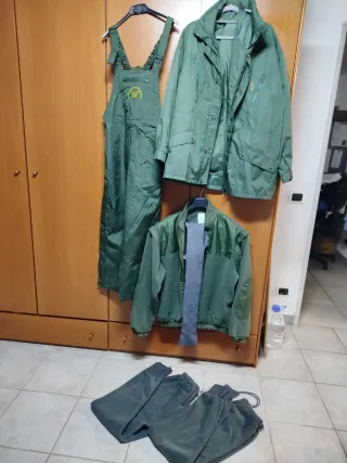 Set neve o montagna uomo