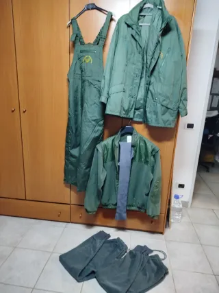 Set neve o montagna uomo