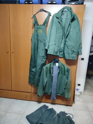 Set neve o montagna uomo