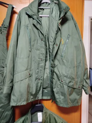 Set neve o montagna uomo