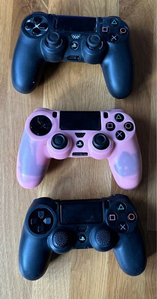 Consola Sony PS4 Nera + 3 Controller + 6 Giochi