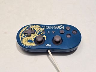 Controller Classico Ufficiale Nintendo Wii per Monster Hunter