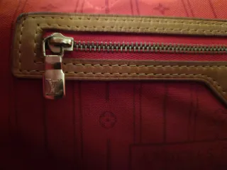 Bolso Louis Vuitton Monogram con Raya Roja