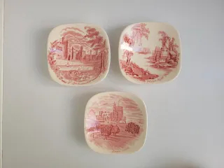 Platos Vintage Johnson Brothers