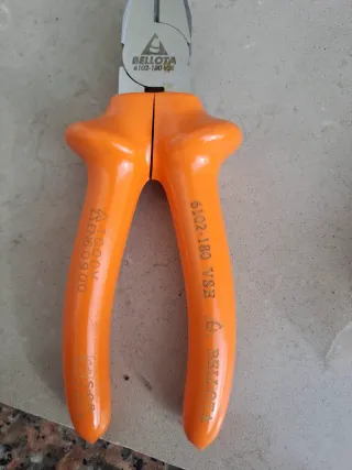 Alicates Universales Naranja (4uds) bellota