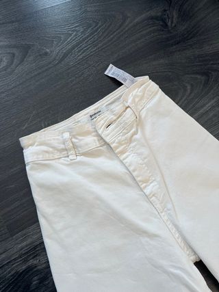 Pantalones vaqueros anchos tiro alto