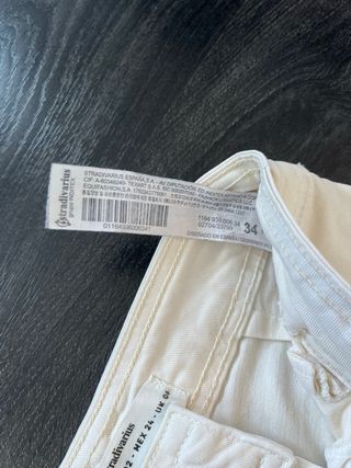 Pantalones vaqueros anchos tiro alto