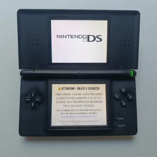 Nintendo DS Lite Nero + Cartuccia TTDS con Giochi