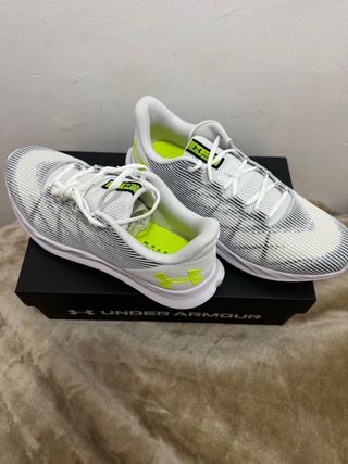 -NUEVAS- Zapatillas Under Armour Talla 44.5