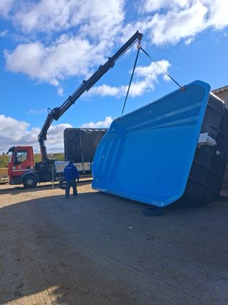 PISCINAS DE POLIESTER Y DEPOSITOS MAXIMA CALIDAD