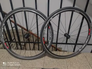 Ruedas Shimano R500 10v completas y extras.