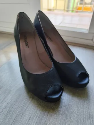 Zapatos de tacón peep toe negros VERMONT