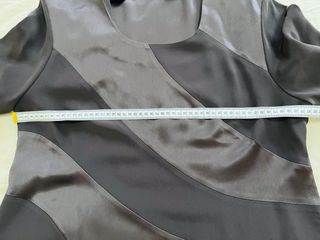 Conjunto blusa y falda de Adela Shepherd