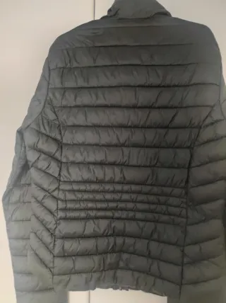 Chaqueta acolchada fina negra