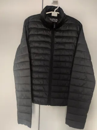 Chaqueta acolchada fina negra