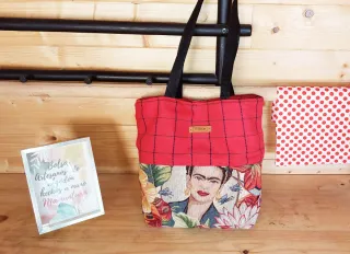 Bolso artesanal Frida Kahlo diseño único