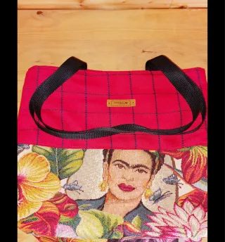 Bolso artesanal Frida Kahlo diseño único