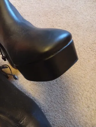 Botines tacón y plataforma negros