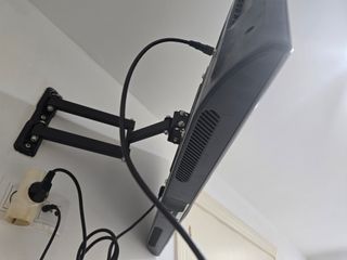 TV LG 32 Smart TV con Soporte Pared