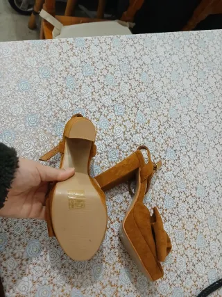 Sandalias Marrones con Lazo