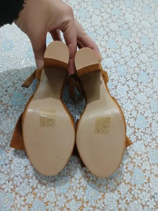 Sandalias Marrones con Lazo