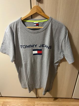 Camiseta Tommy Jeans Gris Talla L