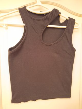 Top Negro Corto Asimétrico