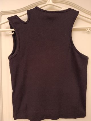 Top Negro Corto Asimétrico